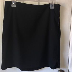 Side zip black skirt